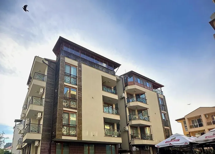 By The Sea Μπουργκάς